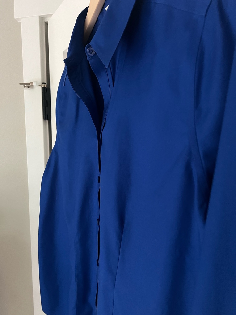 NEW Chico’s No Iron Cotton Button Front Blouse Royal Blue Size 1 US Medium - Picture 2 of 13